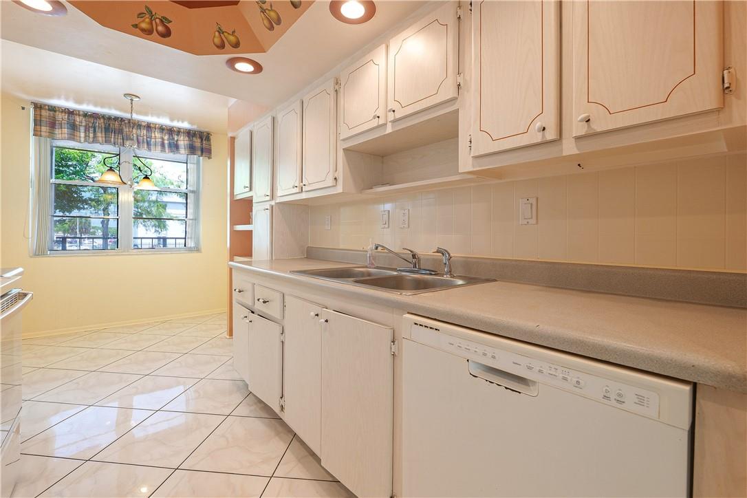 CYPRESS CHASE 3 CONDO - Residential