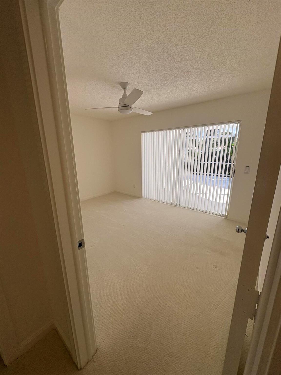 OAKS-SUNTERRACE 4 - Residential Lease