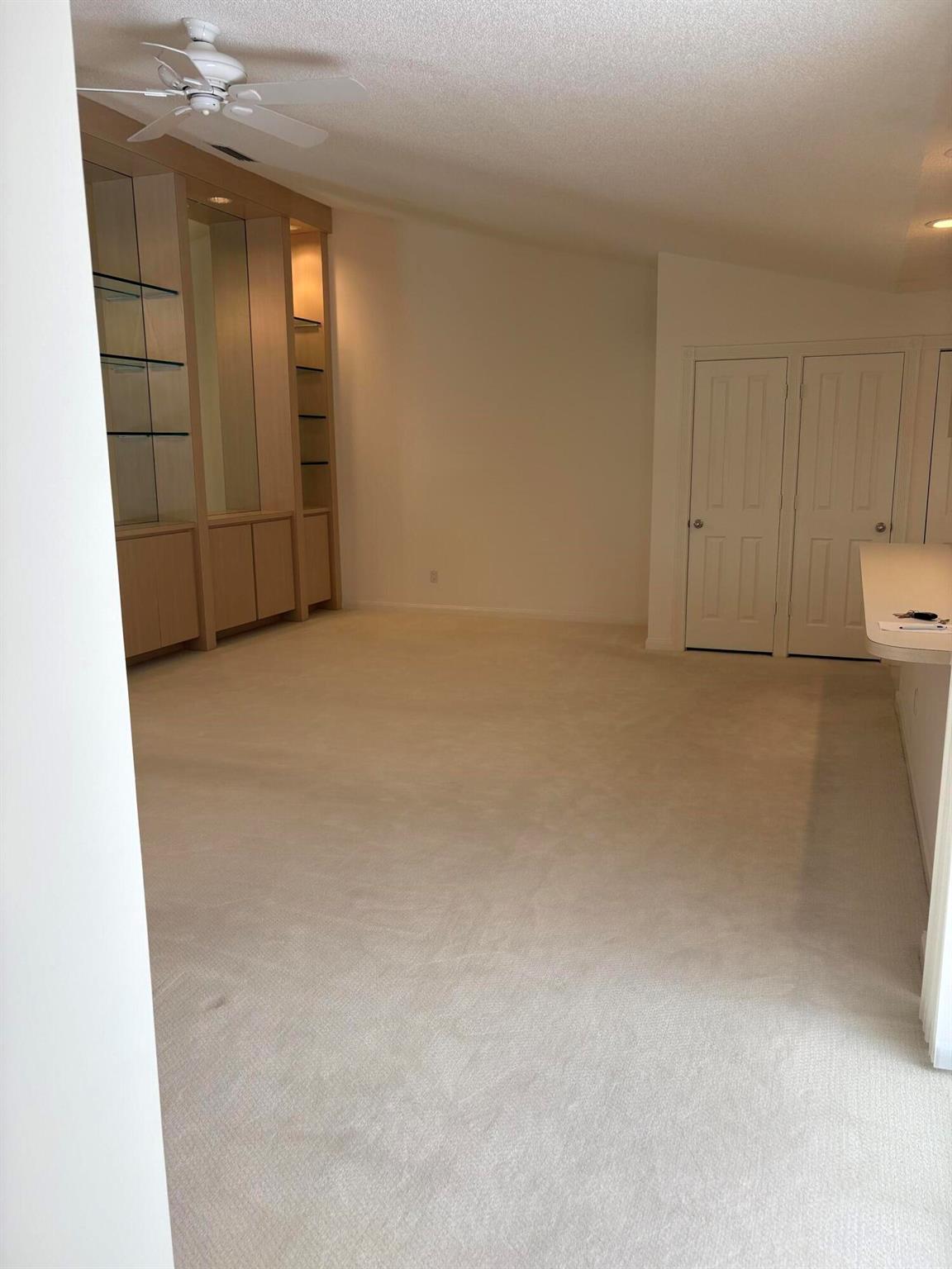 OAKS-SUNTERRACE 4 - Residential Lease