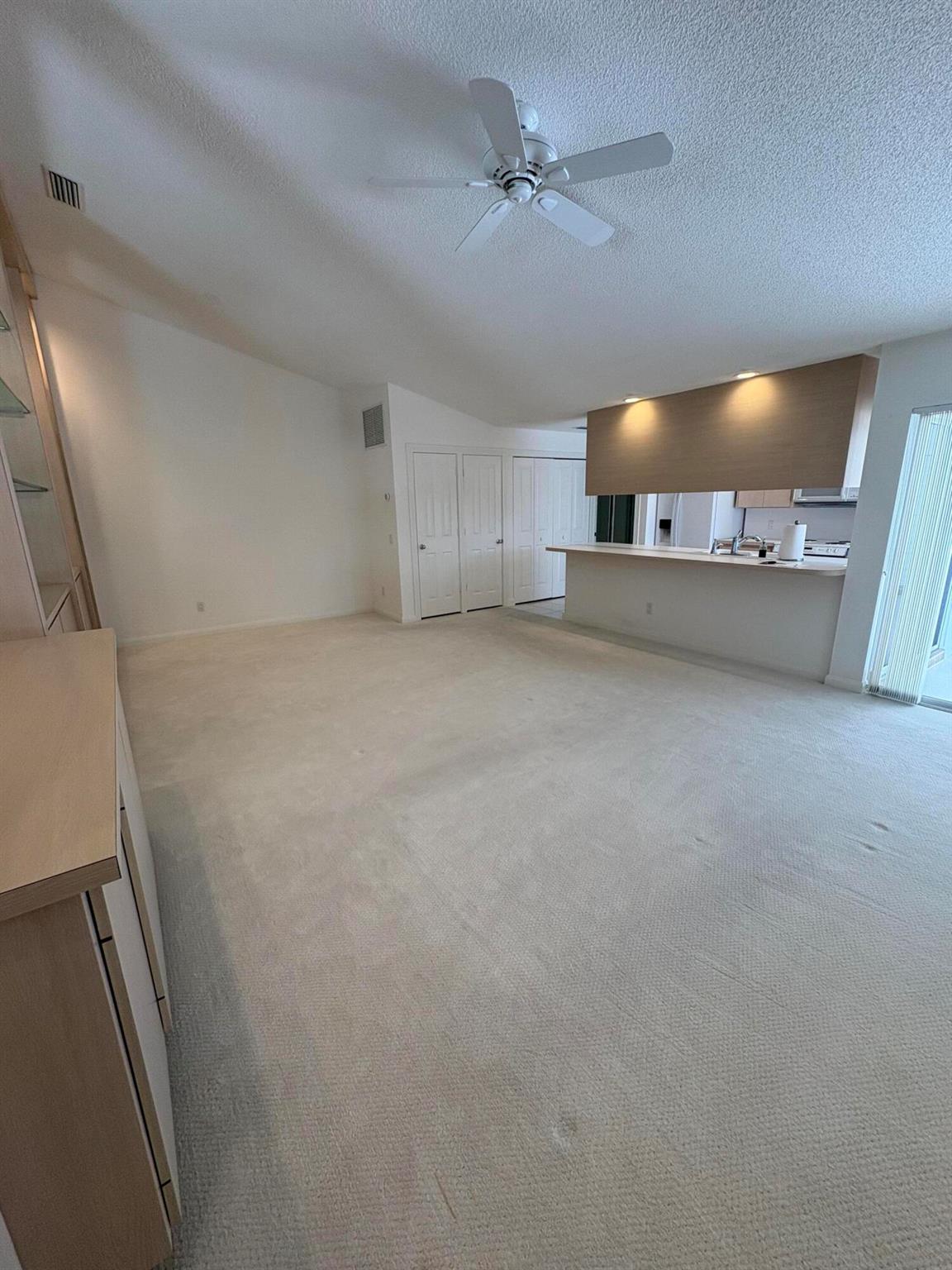 OAKS-SUNTERRACE 4 - Residential Lease