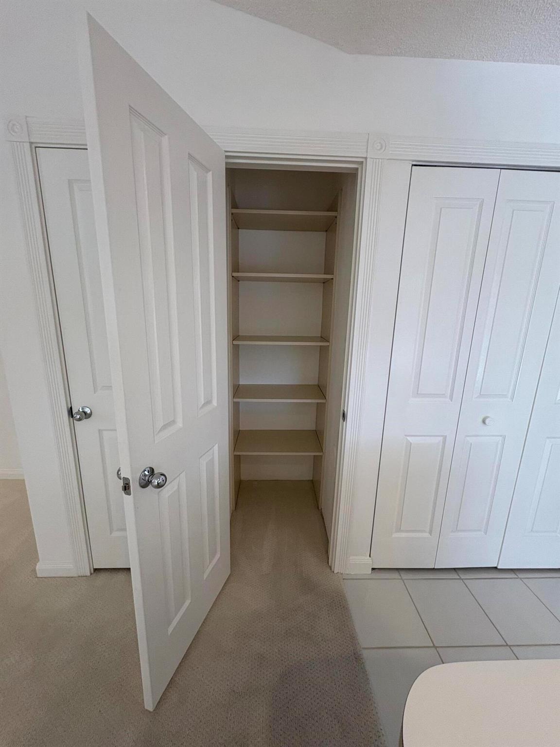 OAKS-SUNTERRACE 4 - Residential Lease