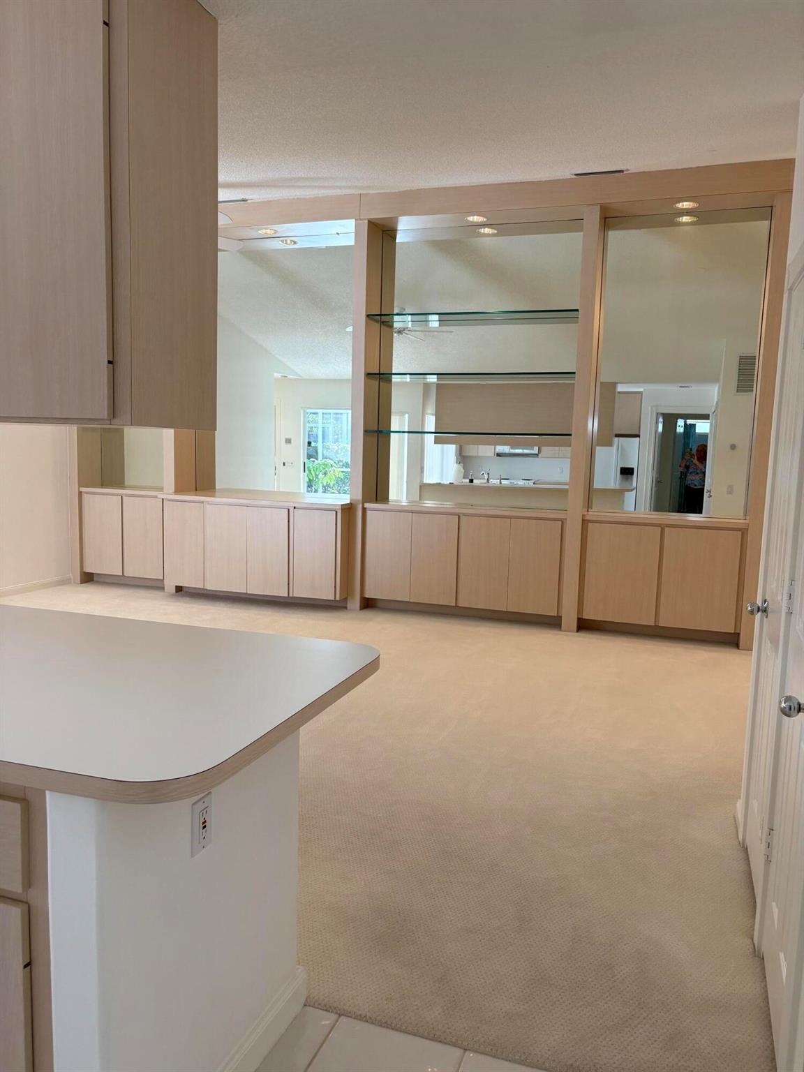 OAKS-SUNTERRACE 4 - Residential Lease