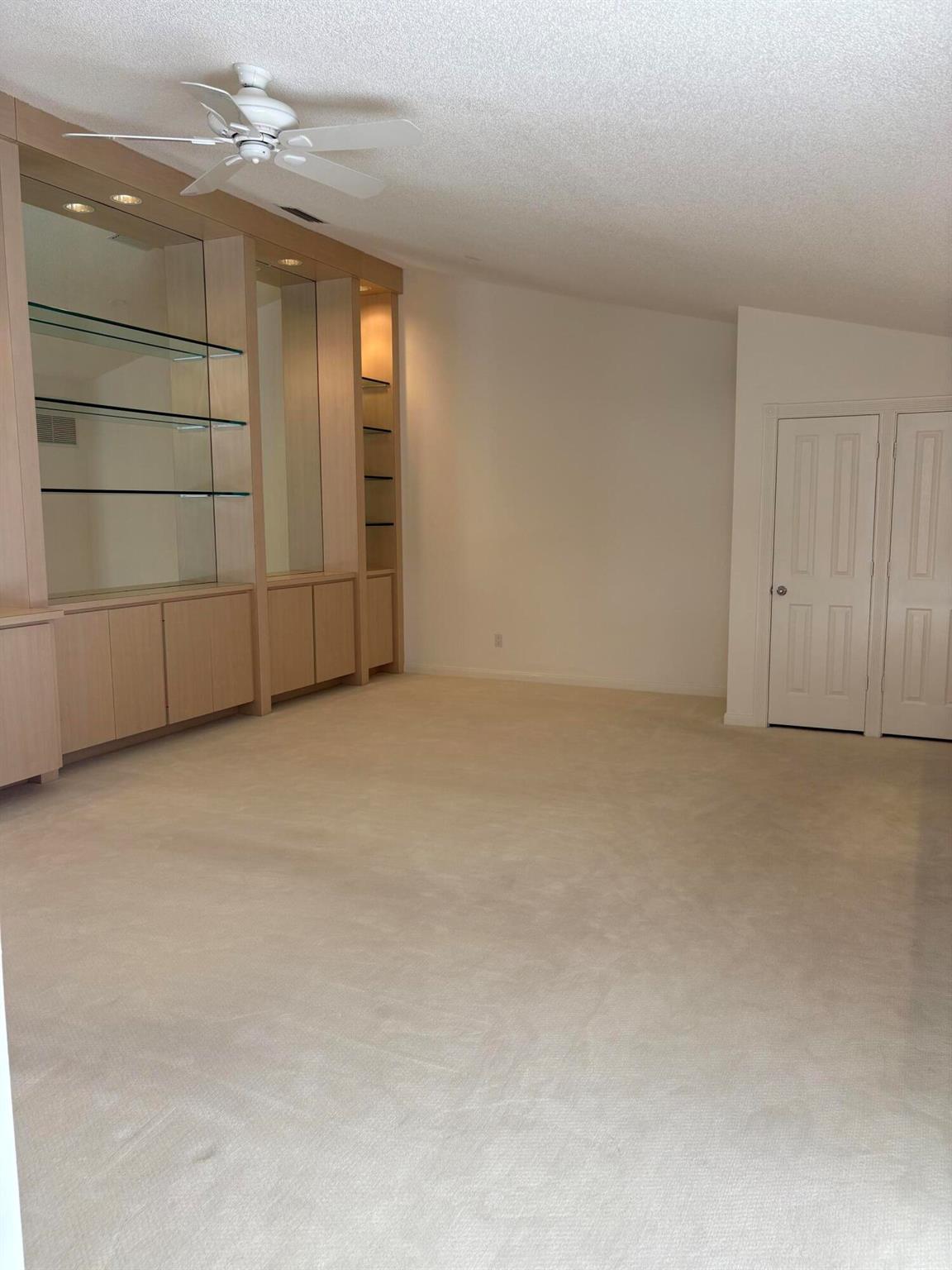 OAKS-SUNTERRACE 4 - Residential Lease