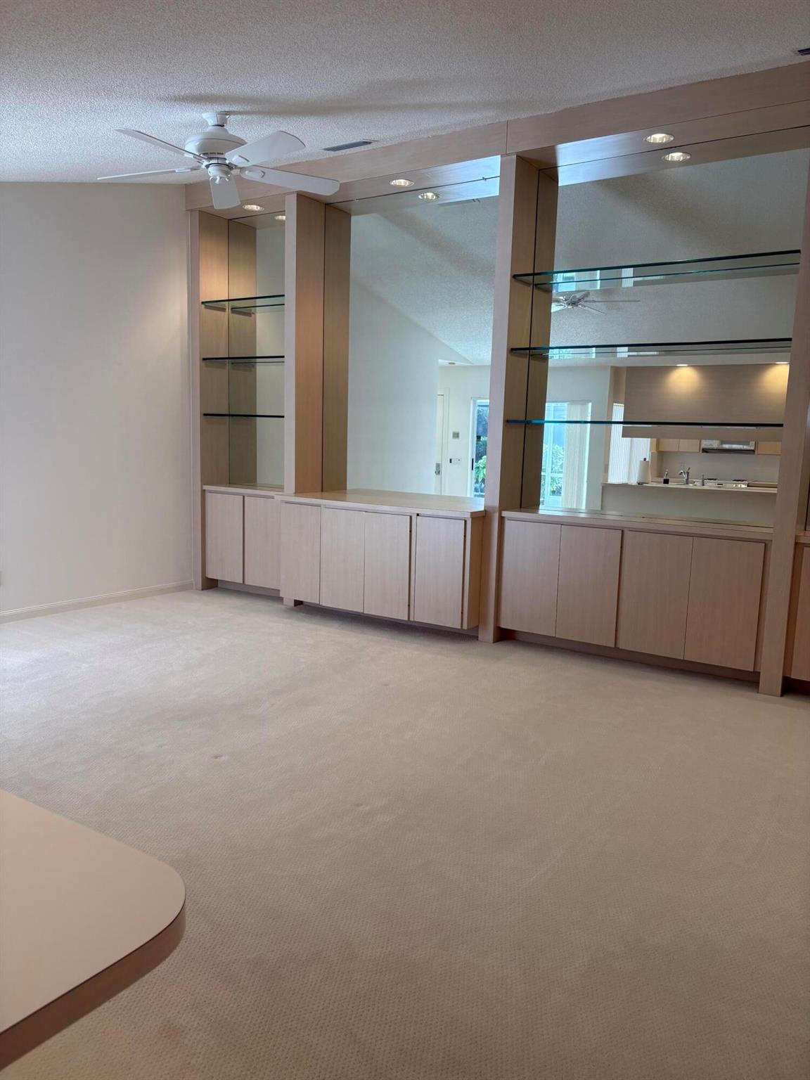 OAKS-SUNTERRACE 4 - Residential Lease