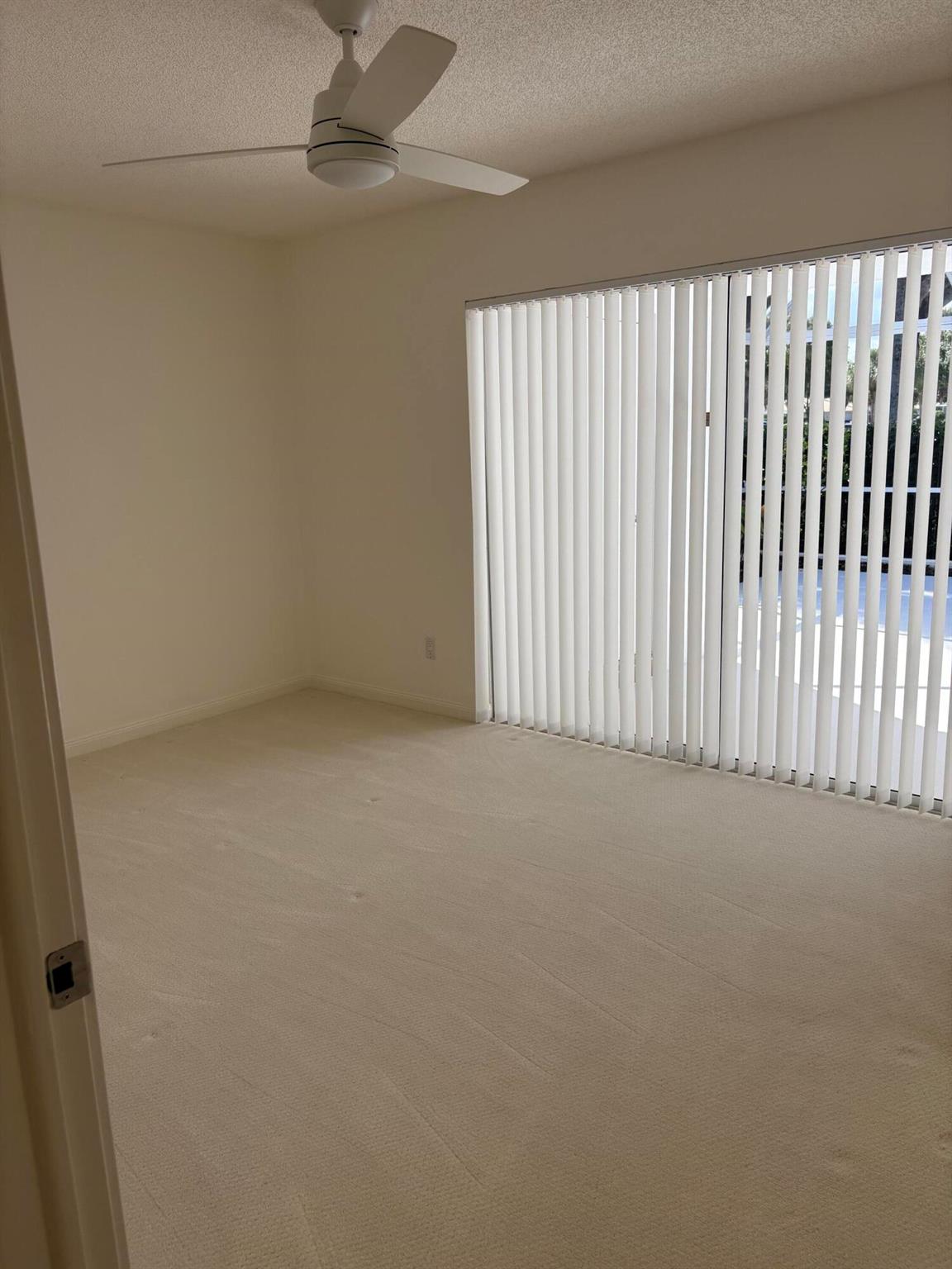 OAKS-SUNTERRACE 4 - Residential Lease