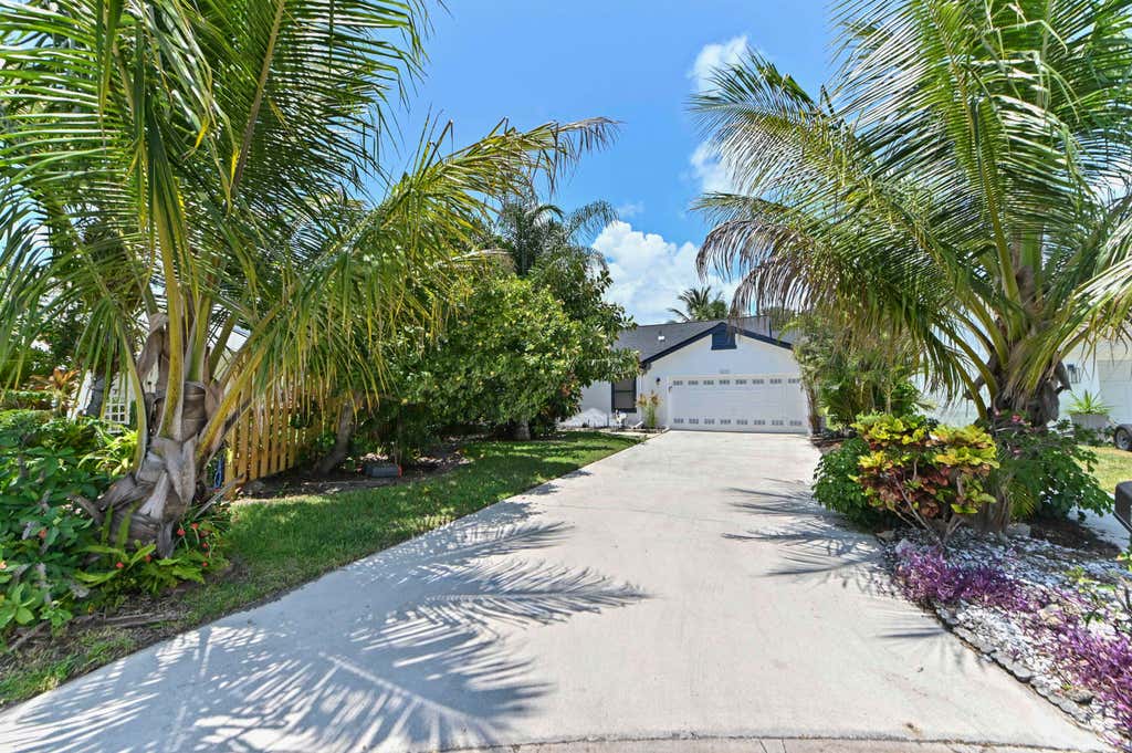 Photo of 1200 NW 18th Avenue, Delray Beach, FL 33445 (MLS # B26058739)