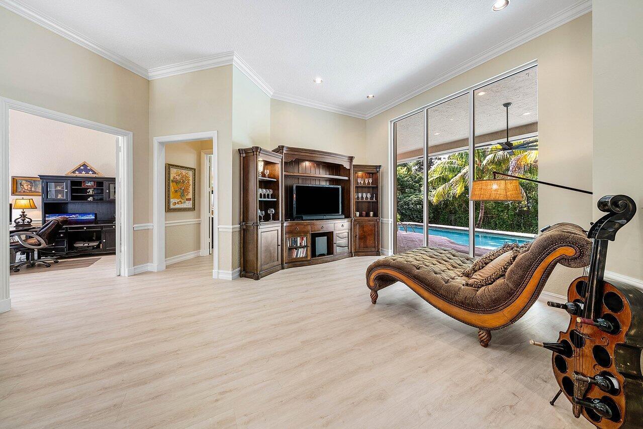 Whispering Oaks - Residential