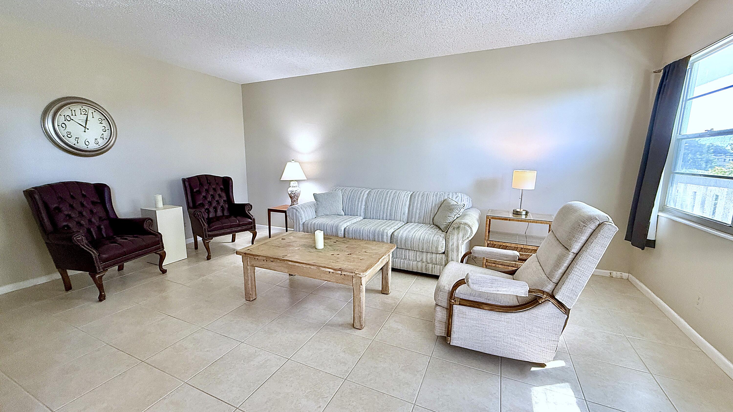 4075 NEWPORT Q Drive