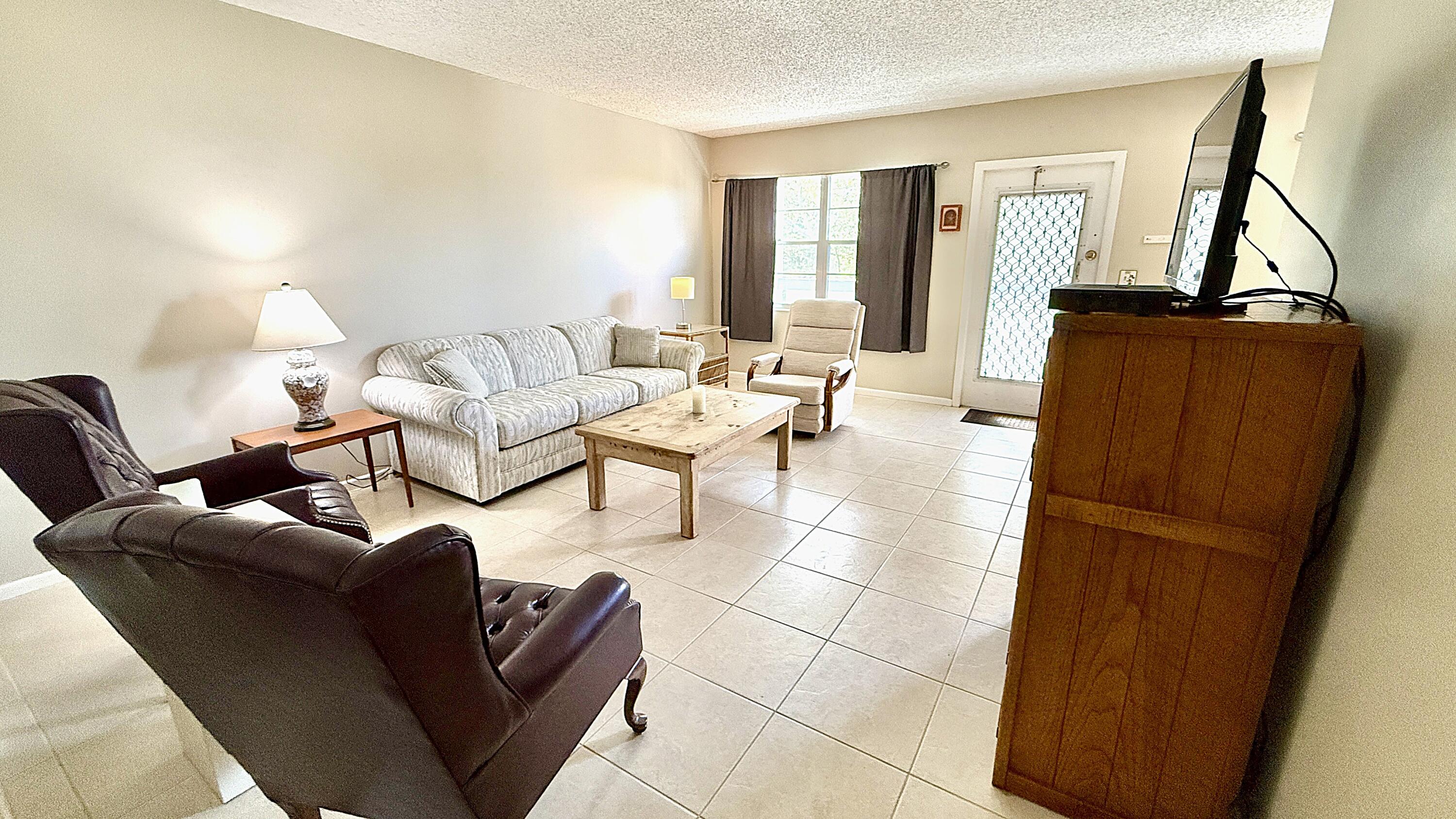 4075 NEWPORT Q Drive