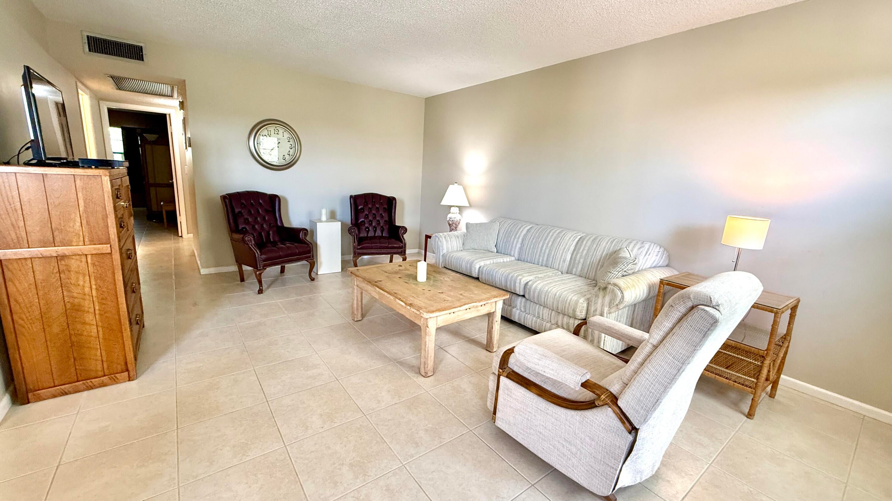 4075 NEWPORT Q Drive