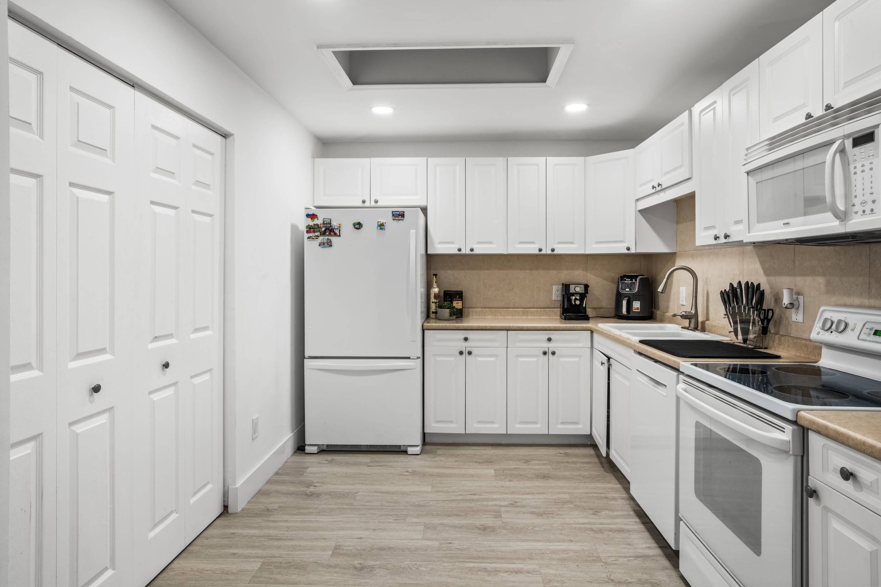 Villas of Boca Barwood - Residential