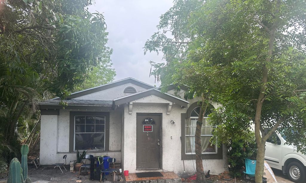 Photo of 814 8th Street, West Palm Beach, FL 33401 (MLS # B26025557)