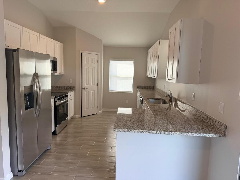 PORT ST LUCIE SECTION  22 - Residential Lease