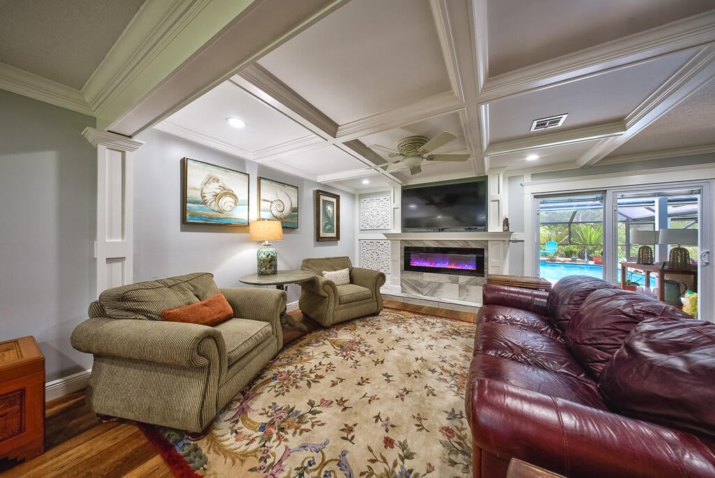 4651 Hunting Trail