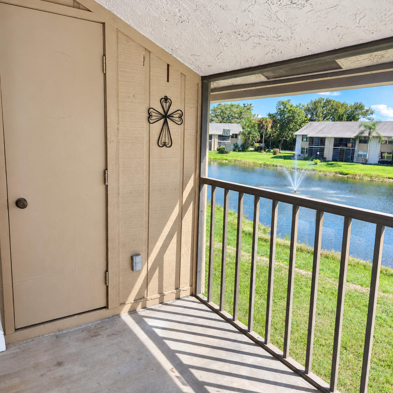 3161 SE ASTER Lane 1206