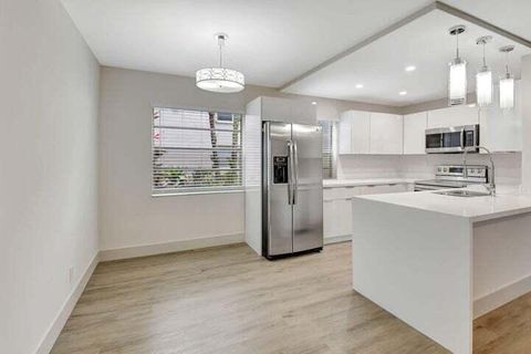 725 Burgundy P 725 Delray Beach FL 33484