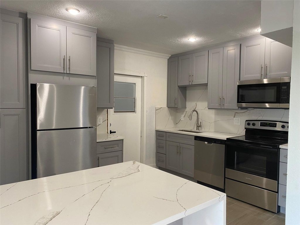 Photo of 7700 NW 33rd Street, Davie, FL 33024 (MLS # F10534112)