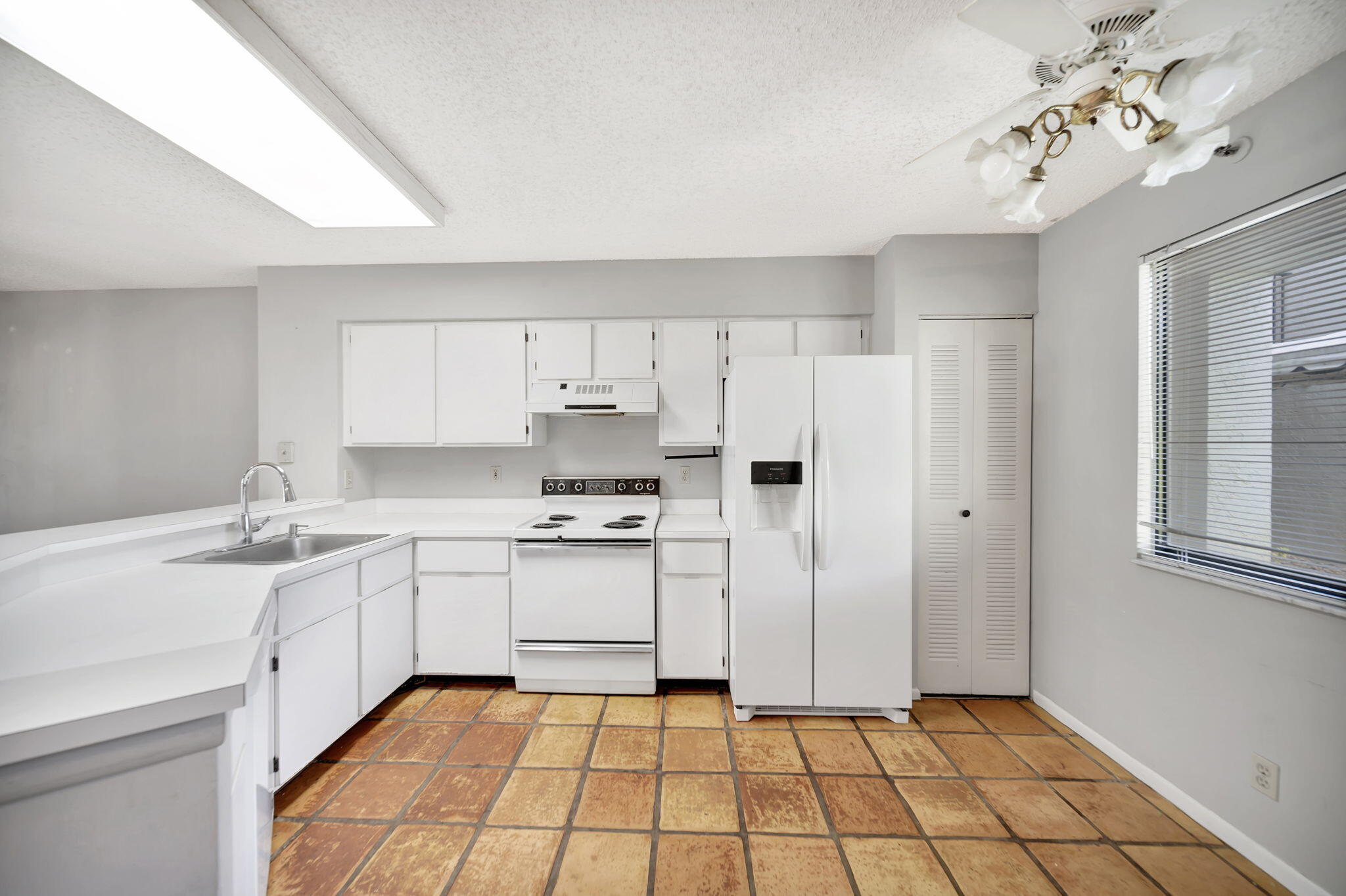 CYPRESS BEND 6 CONDO - Residential