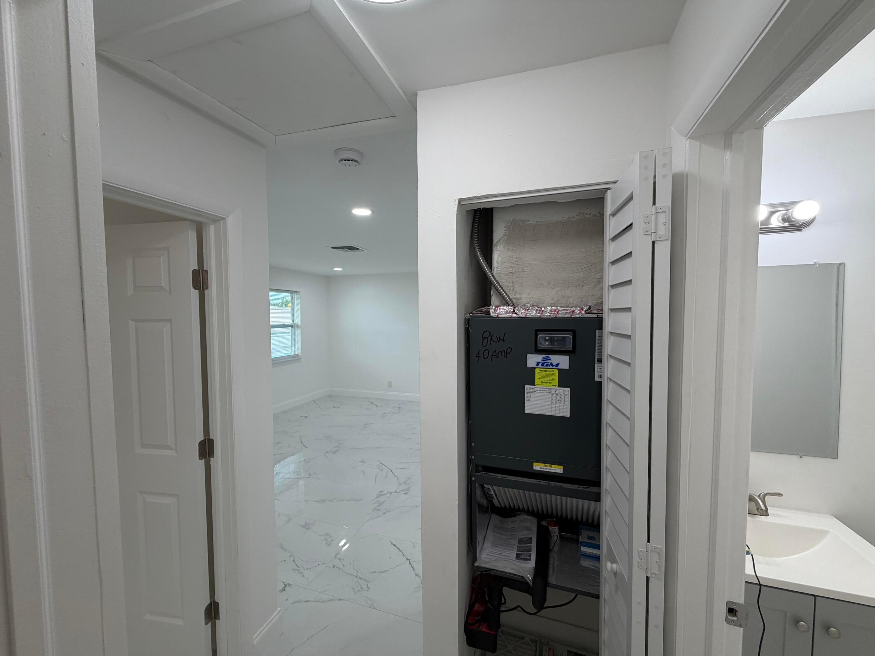 SPRINGBANK PARK SEC 2 - Residential Lease