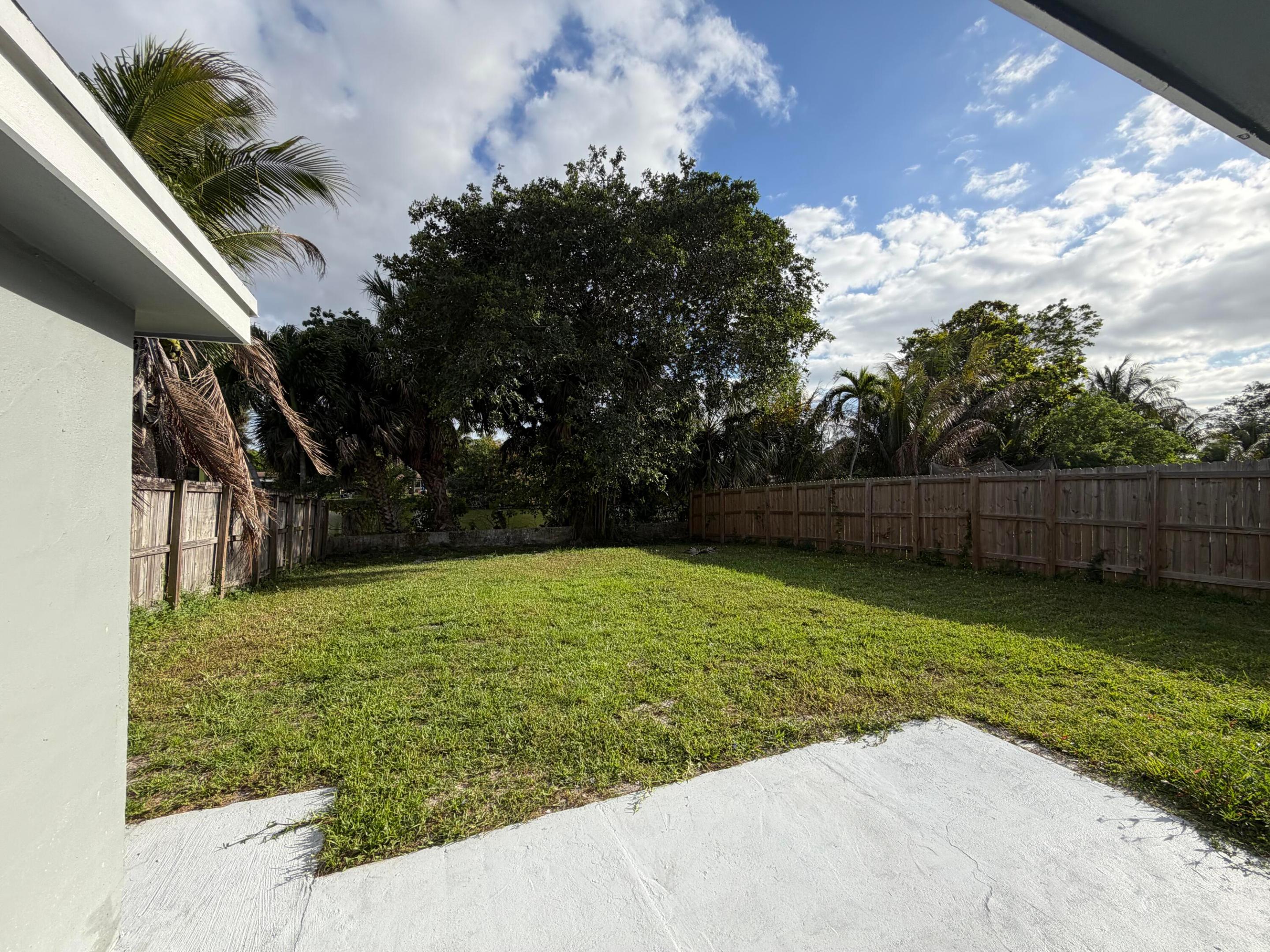 SPRINGBANK PARK SEC 2 - Residential Lease