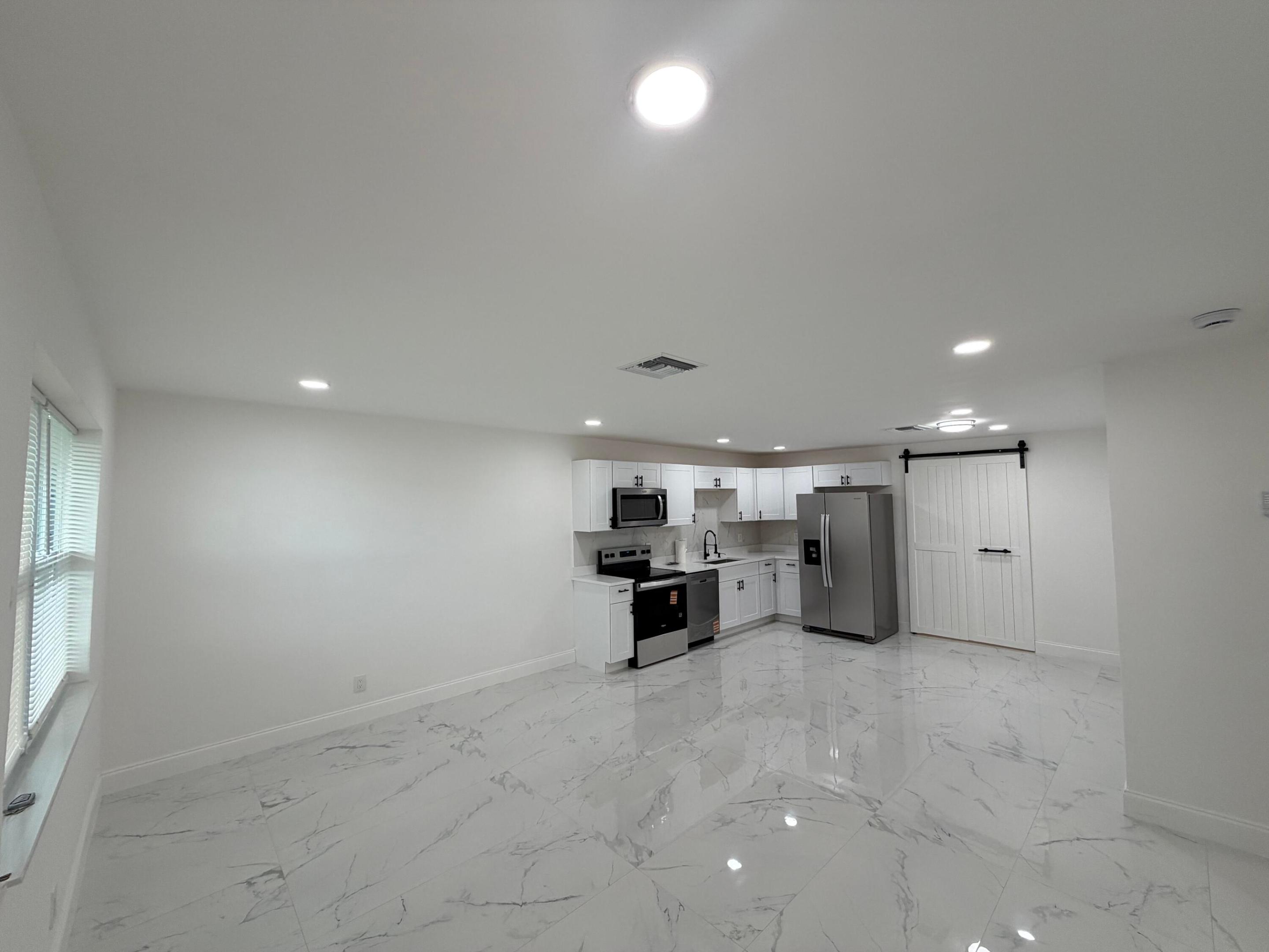 SPRINGBANK PARK SEC 2 - Residential Lease