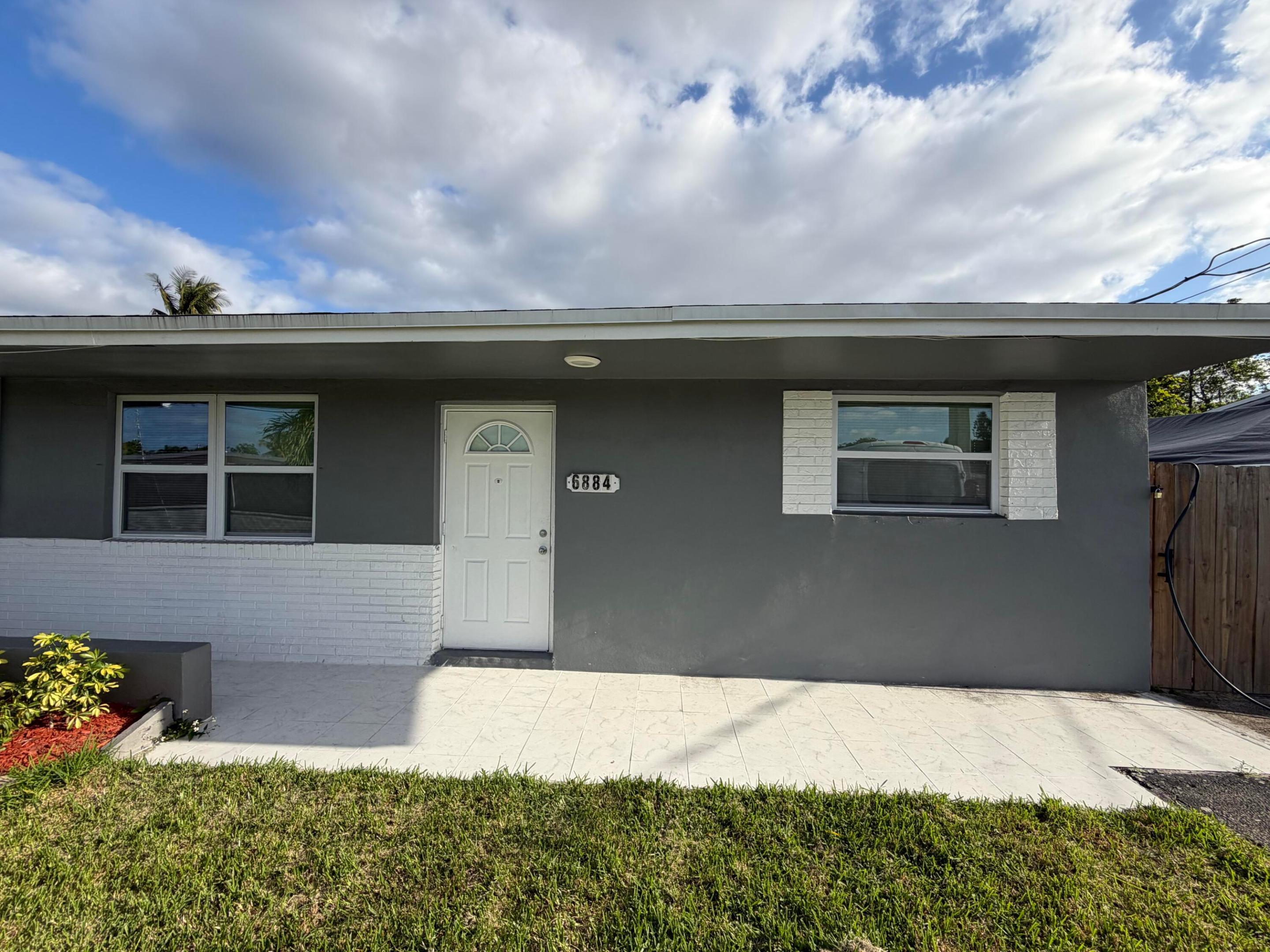 SPRINGBANK PARK SEC 2 - Residential Lease