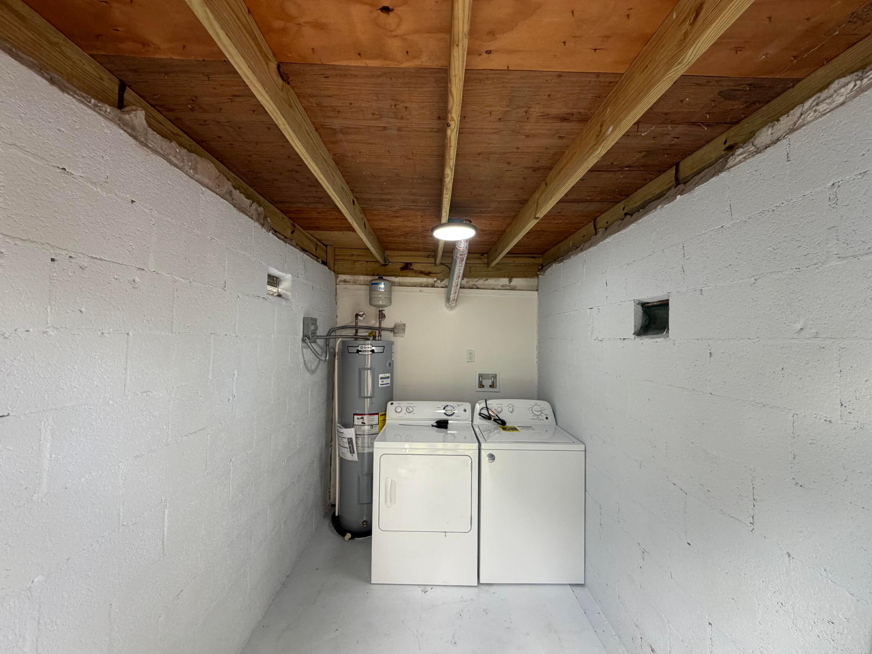 SPRINGBANK PARK SEC 2 - Residential Lease