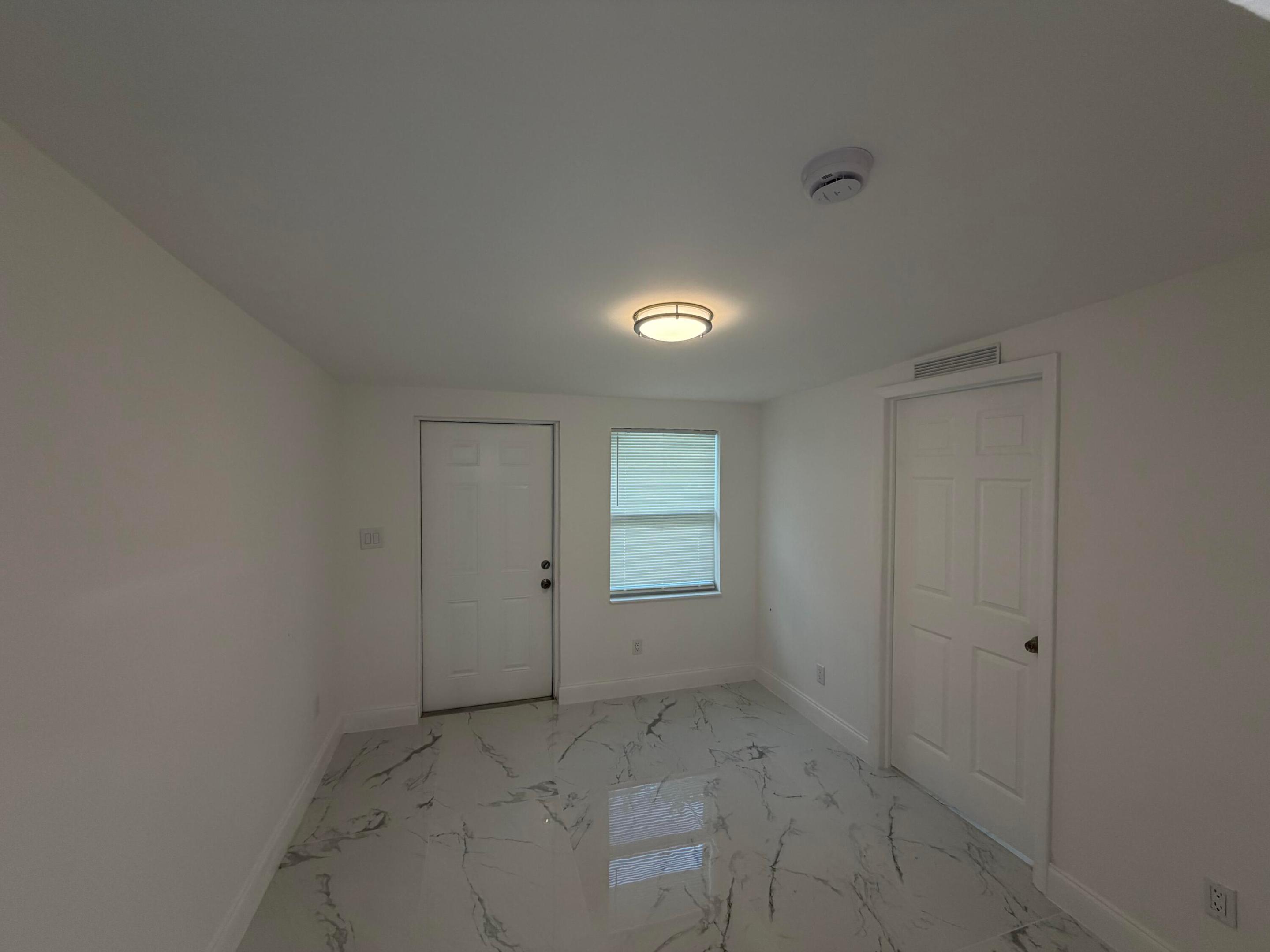 SPRINGBANK PARK SEC 2 - Residential Lease