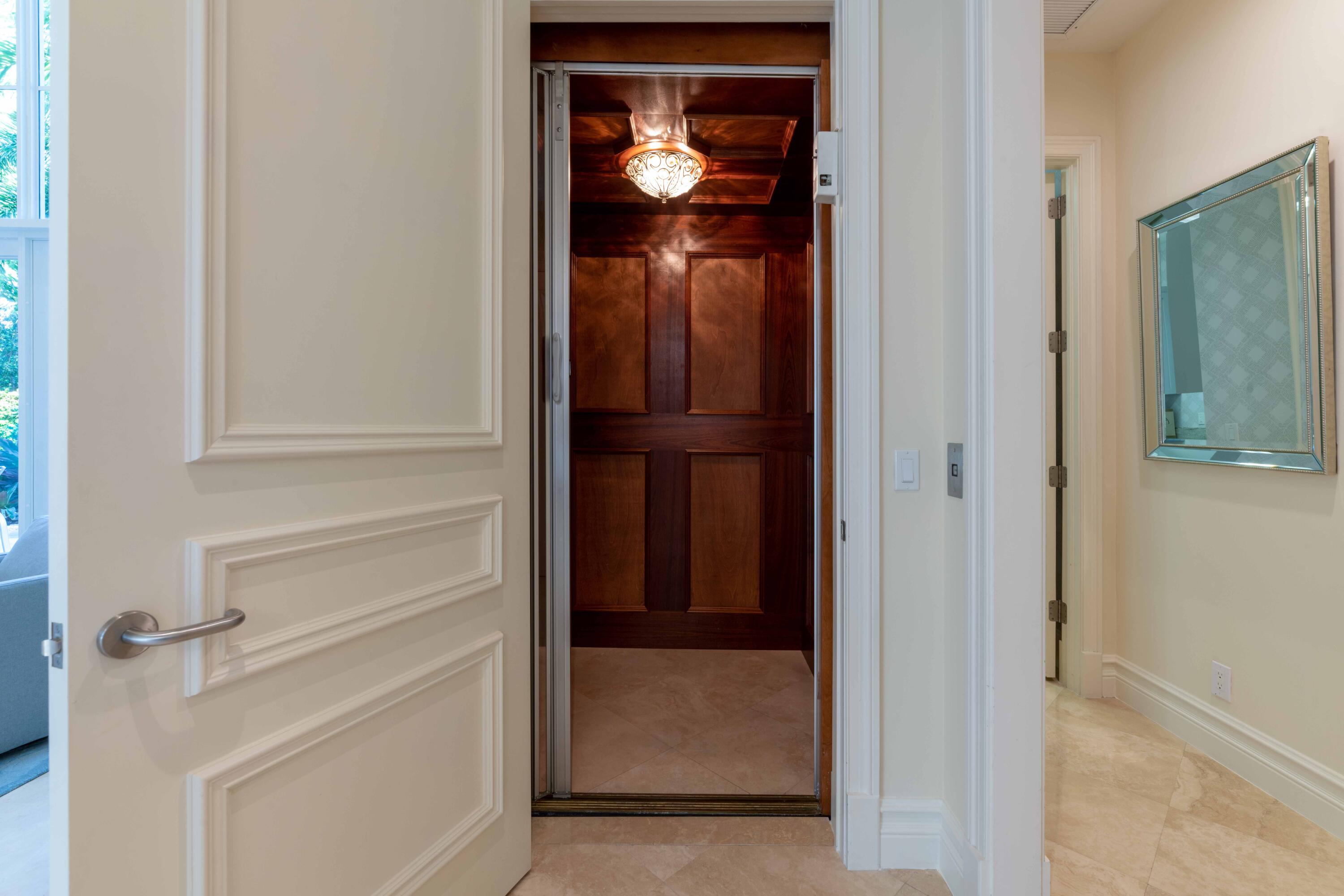 OLD PALM GOLF CLUB - Residential