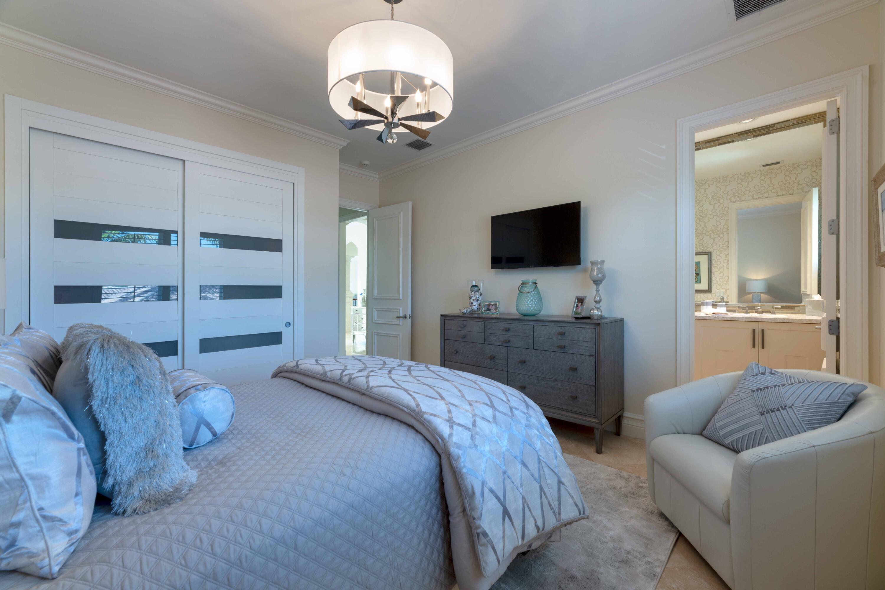 OLD PALM GOLF CLUB - Residential