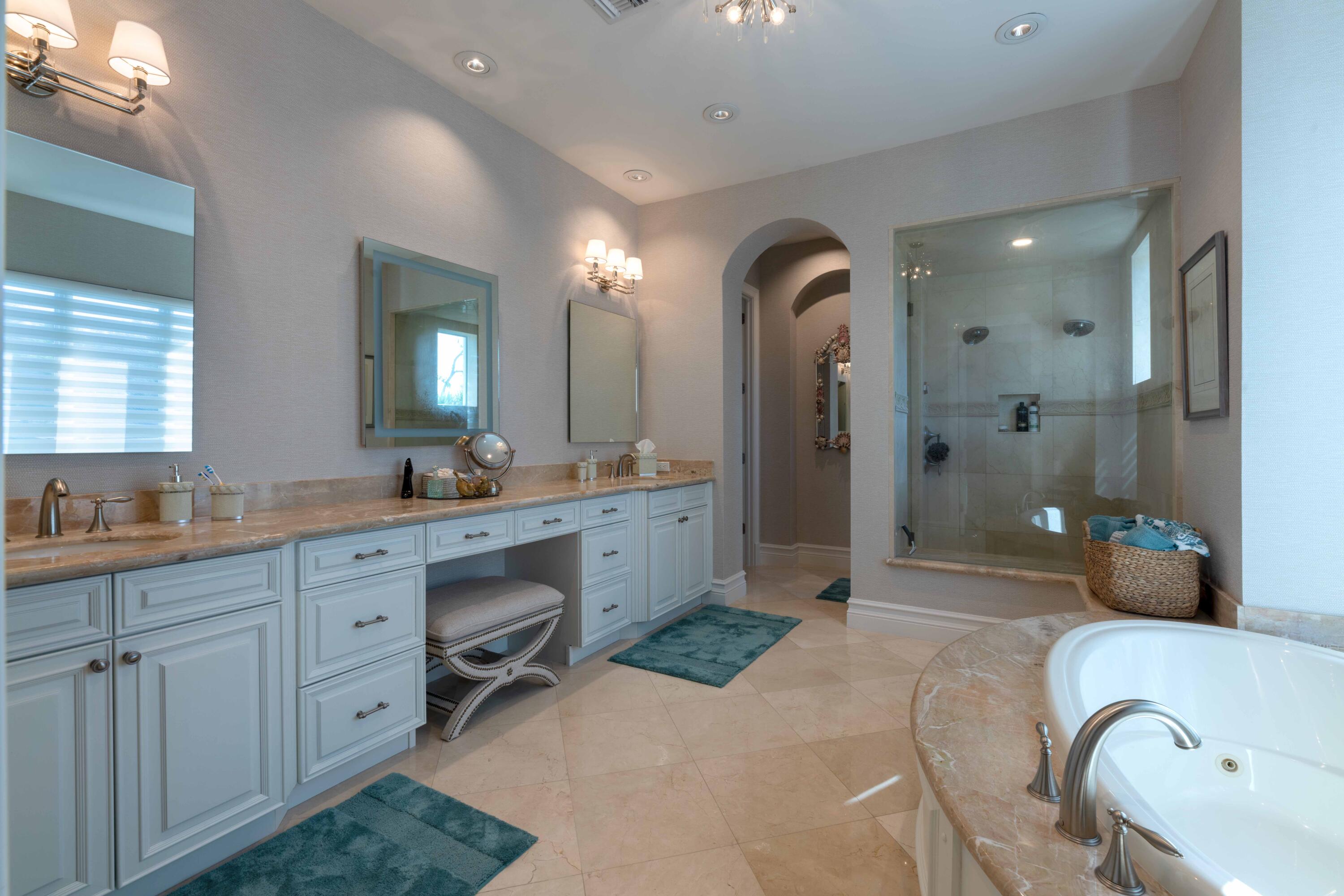 OLD PALM GOLF CLUB - Residential