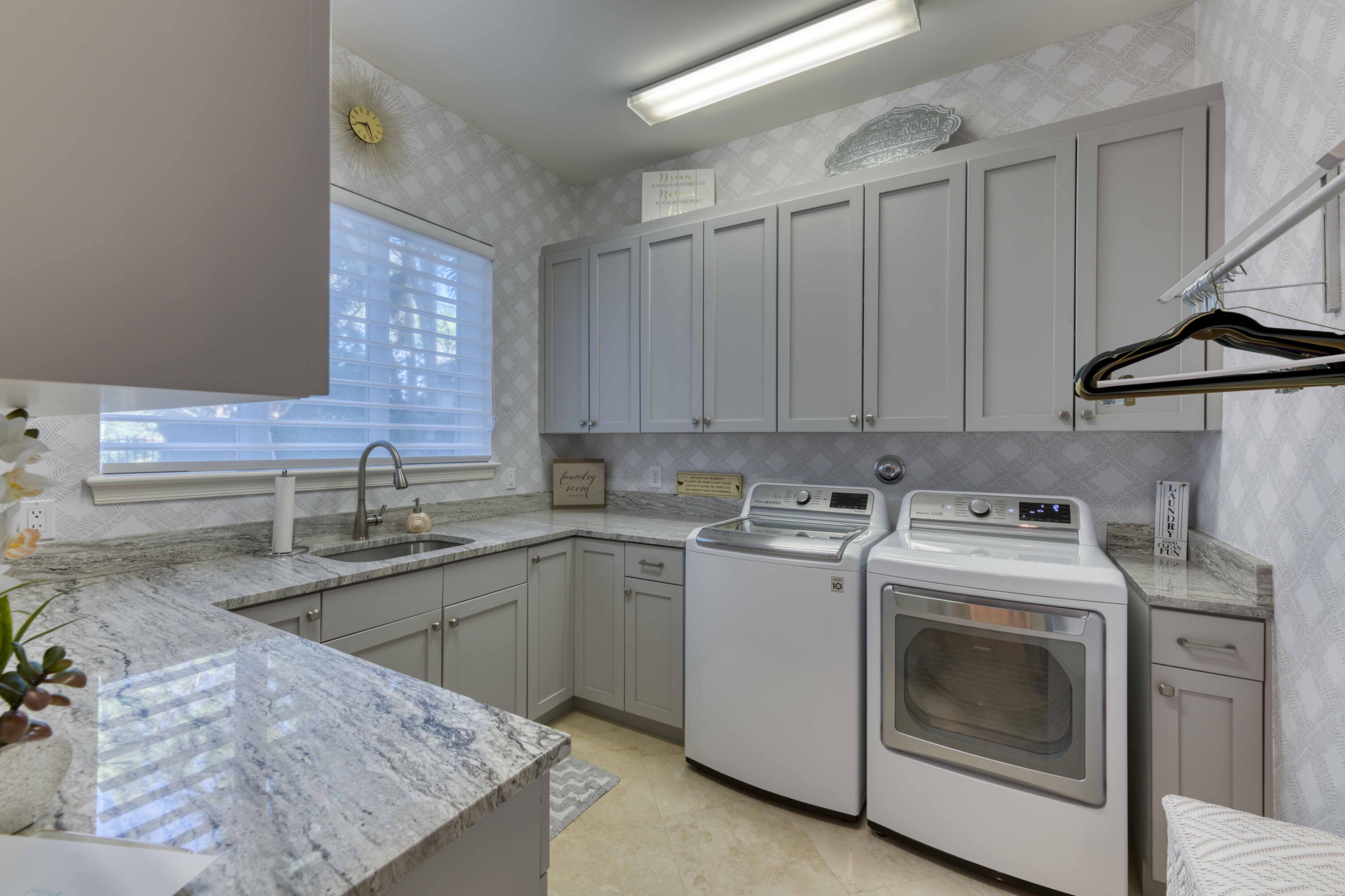 OLD PALM GOLF CLUB - Residential