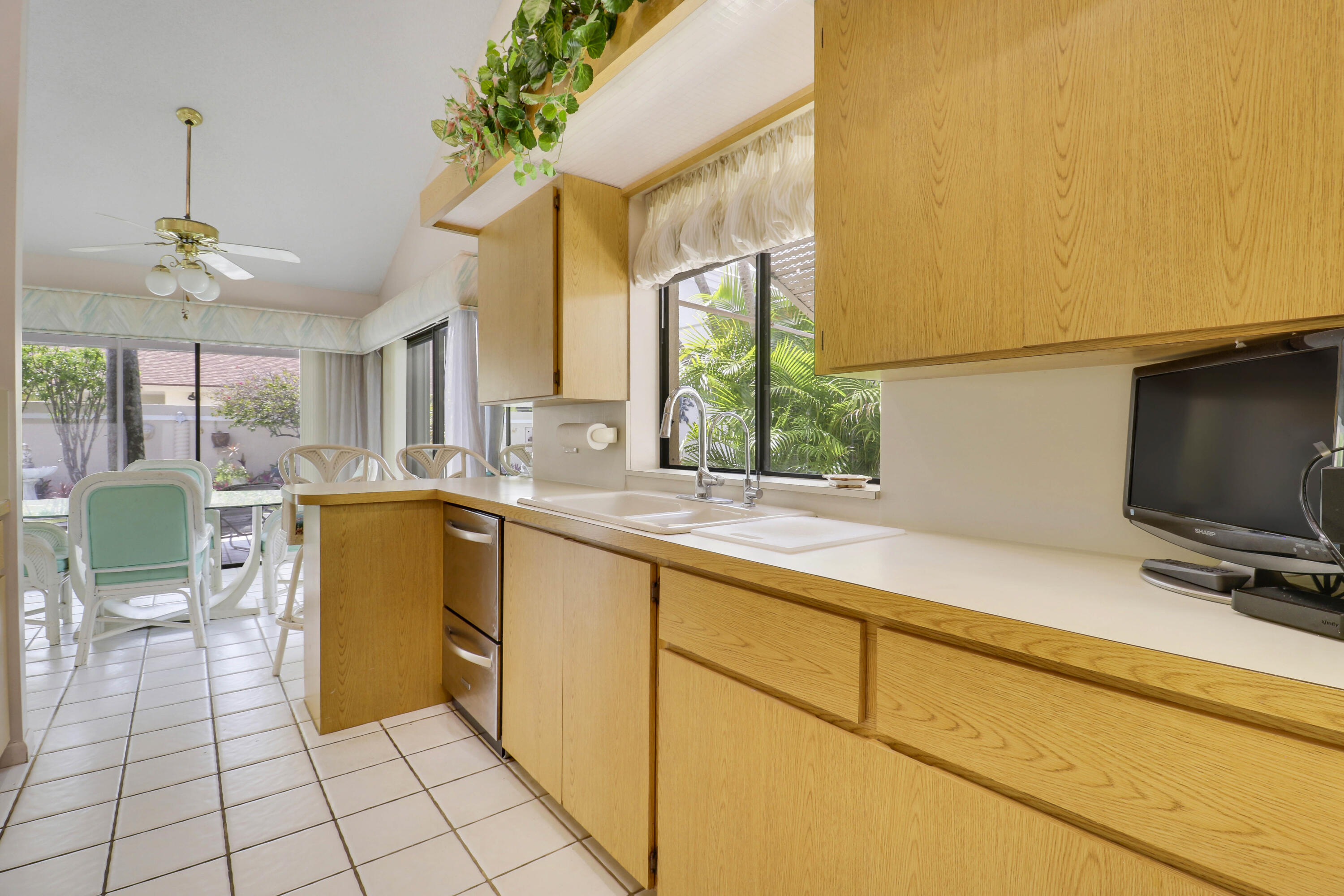 RIVER - Residential