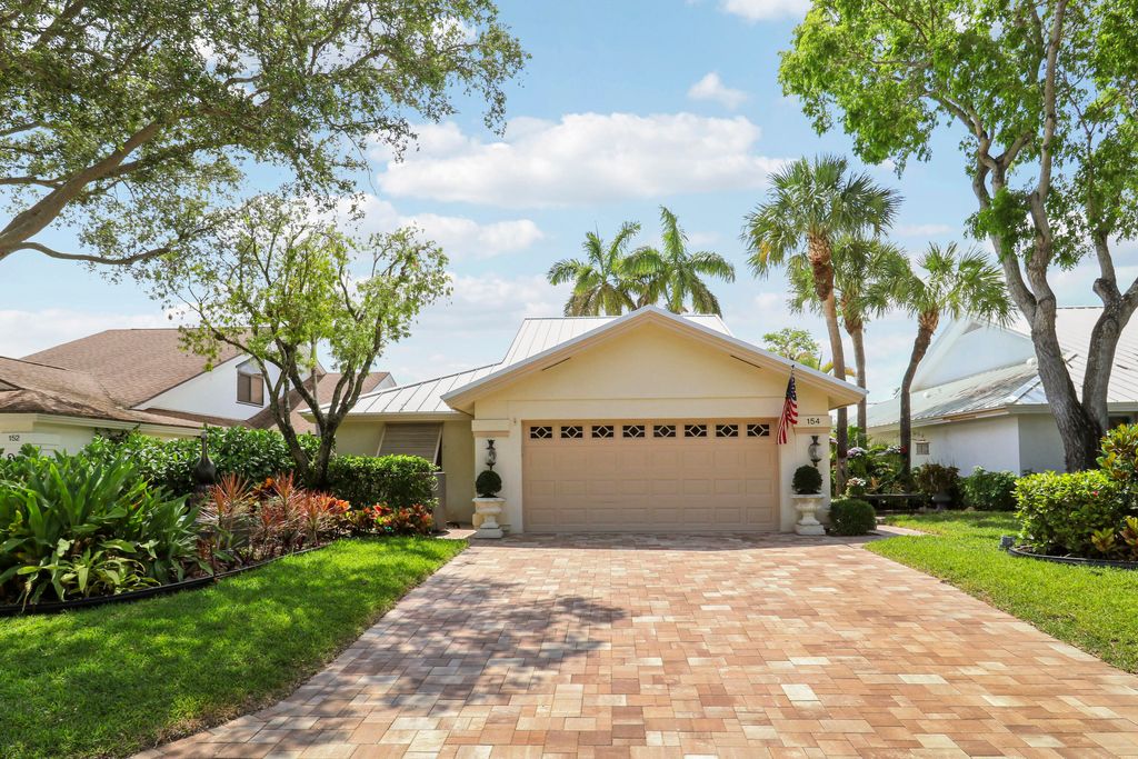 Photo of 154 Sandbar Drive, Jupiter, FL 33477 (MLS # B26025800)