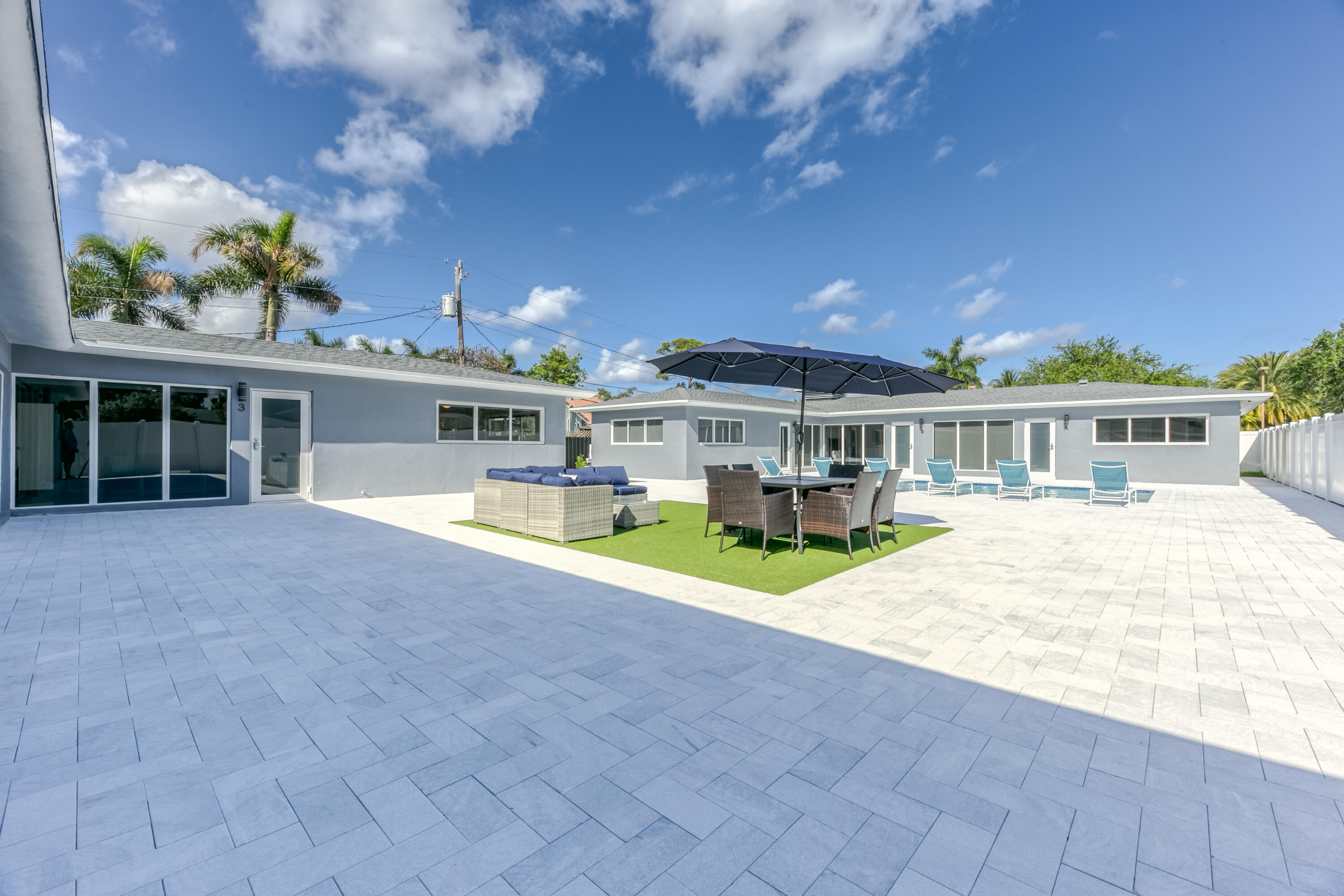 CORAL GARDENS - Residential Income