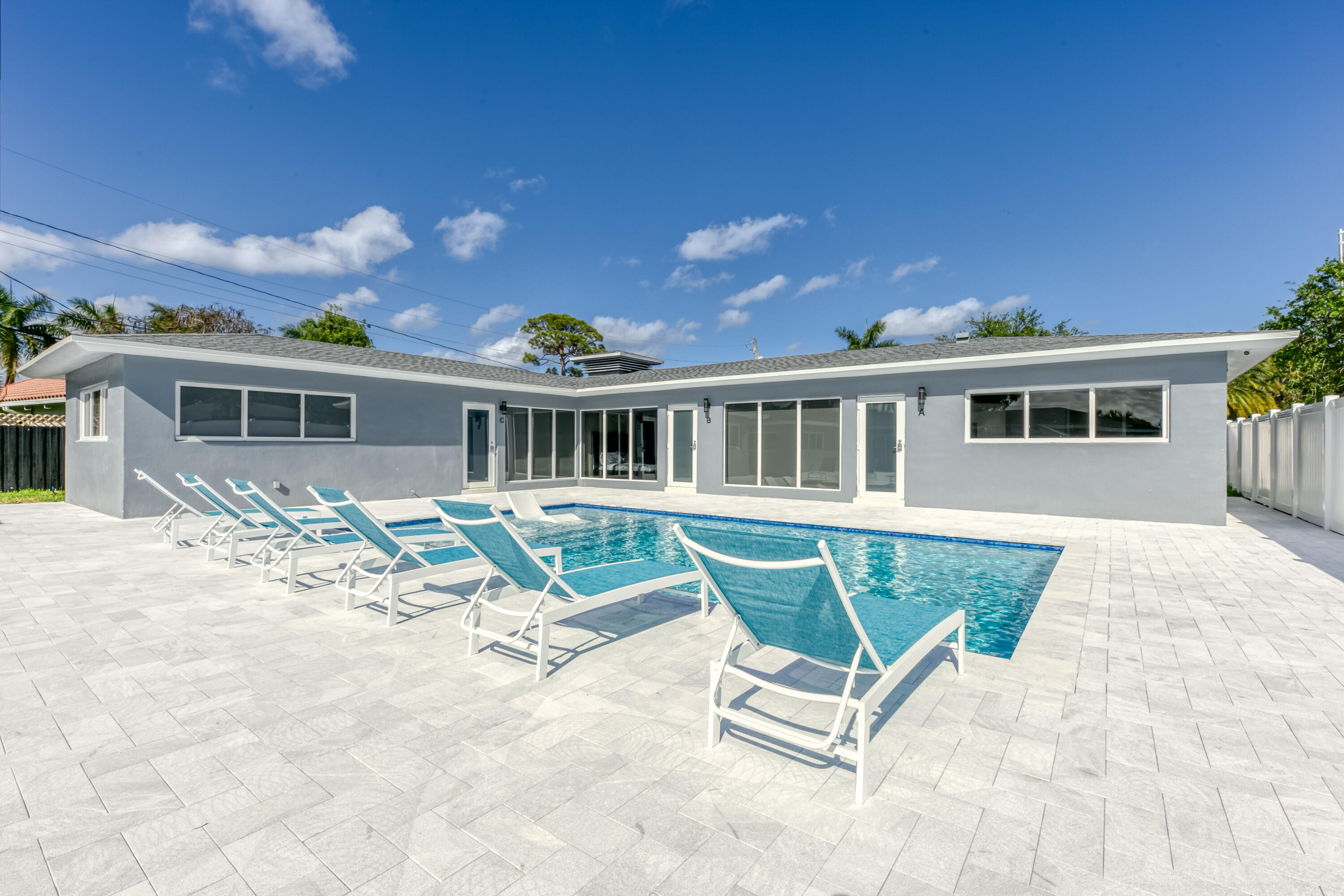 CORAL GARDENS - Residential Income