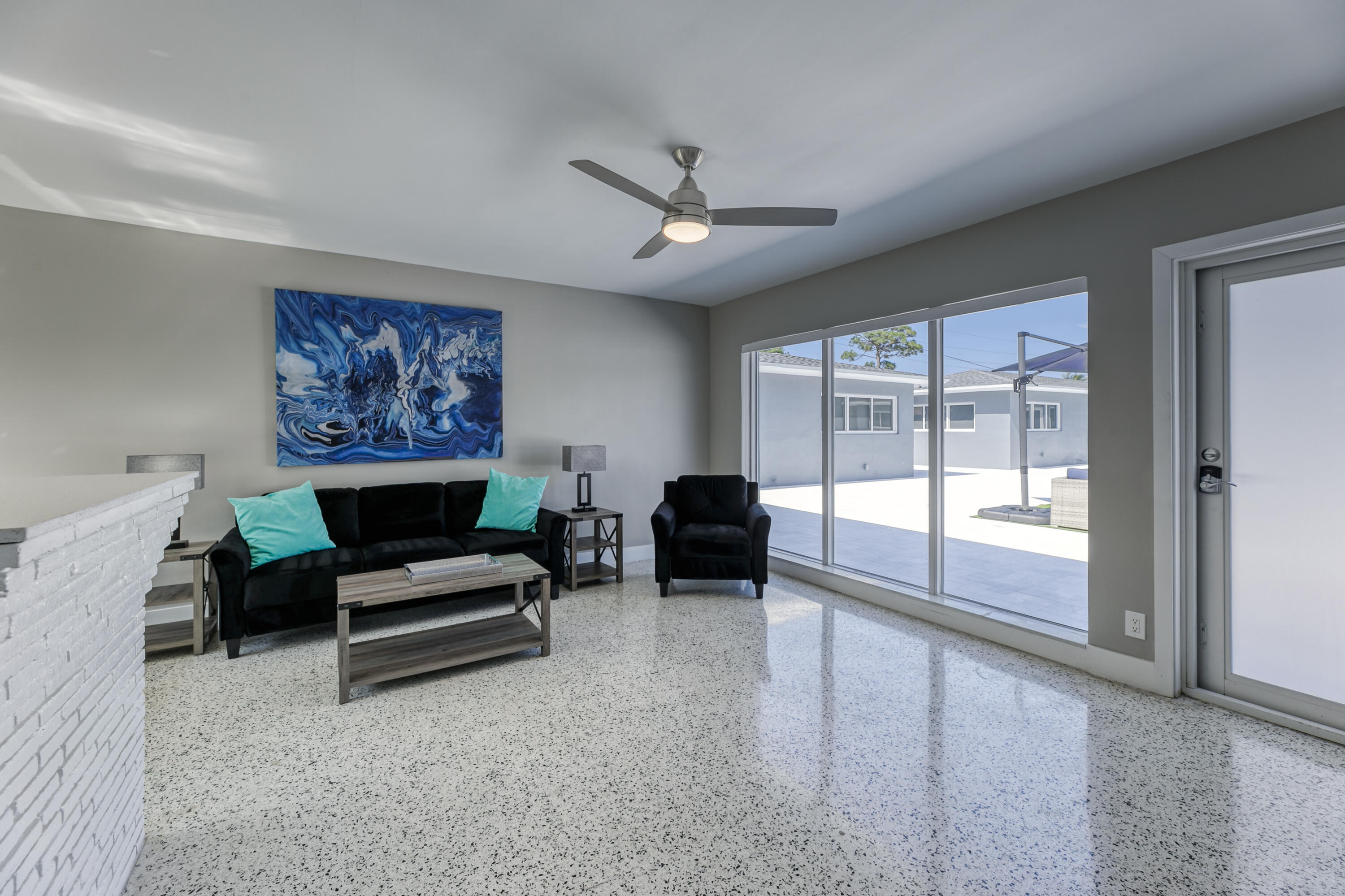 CORAL GARDENS - Residential Income