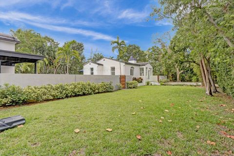 A home in Biscayne Park