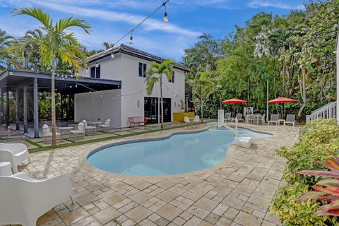 A home in Biscayne Park