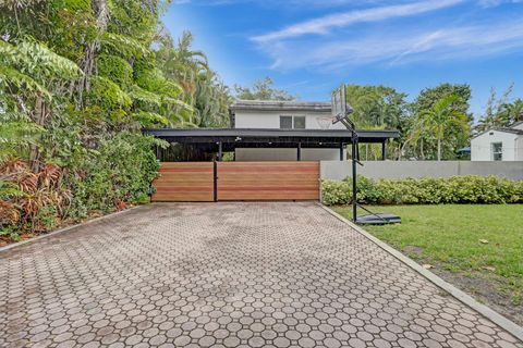 A home in Biscayne Park