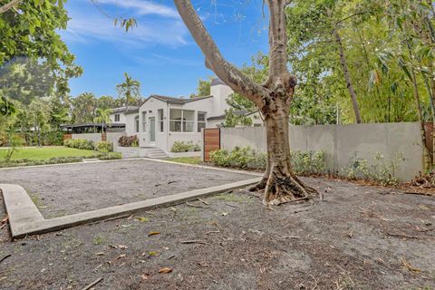 A home in Biscayne Park