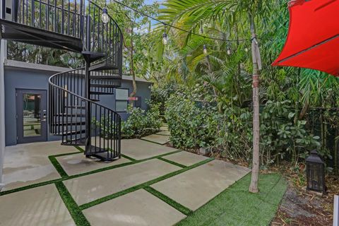 A home in Biscayne Park