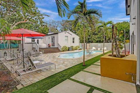 A home in Biscayne Park