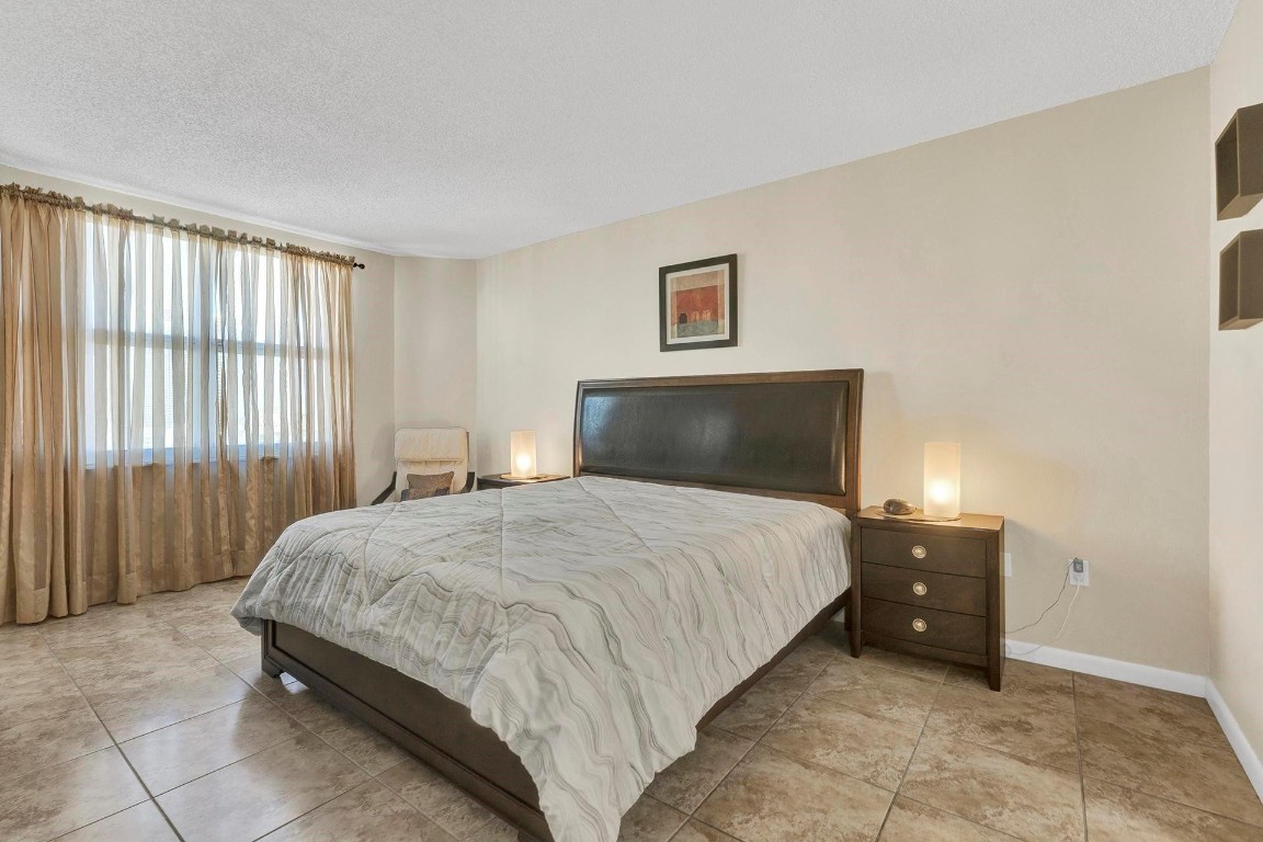 Hemispheres Condo - Residential Lease