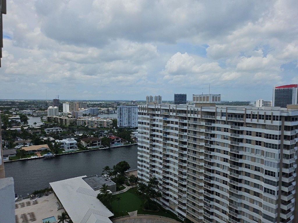 Hemispheres Condo - Residential Lease