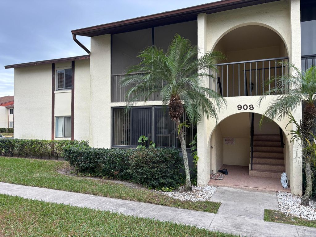 Photo of 4969 Sable Pine Circle #C2, West Palm Beach, FL 33417 (MLS # R11162027)
