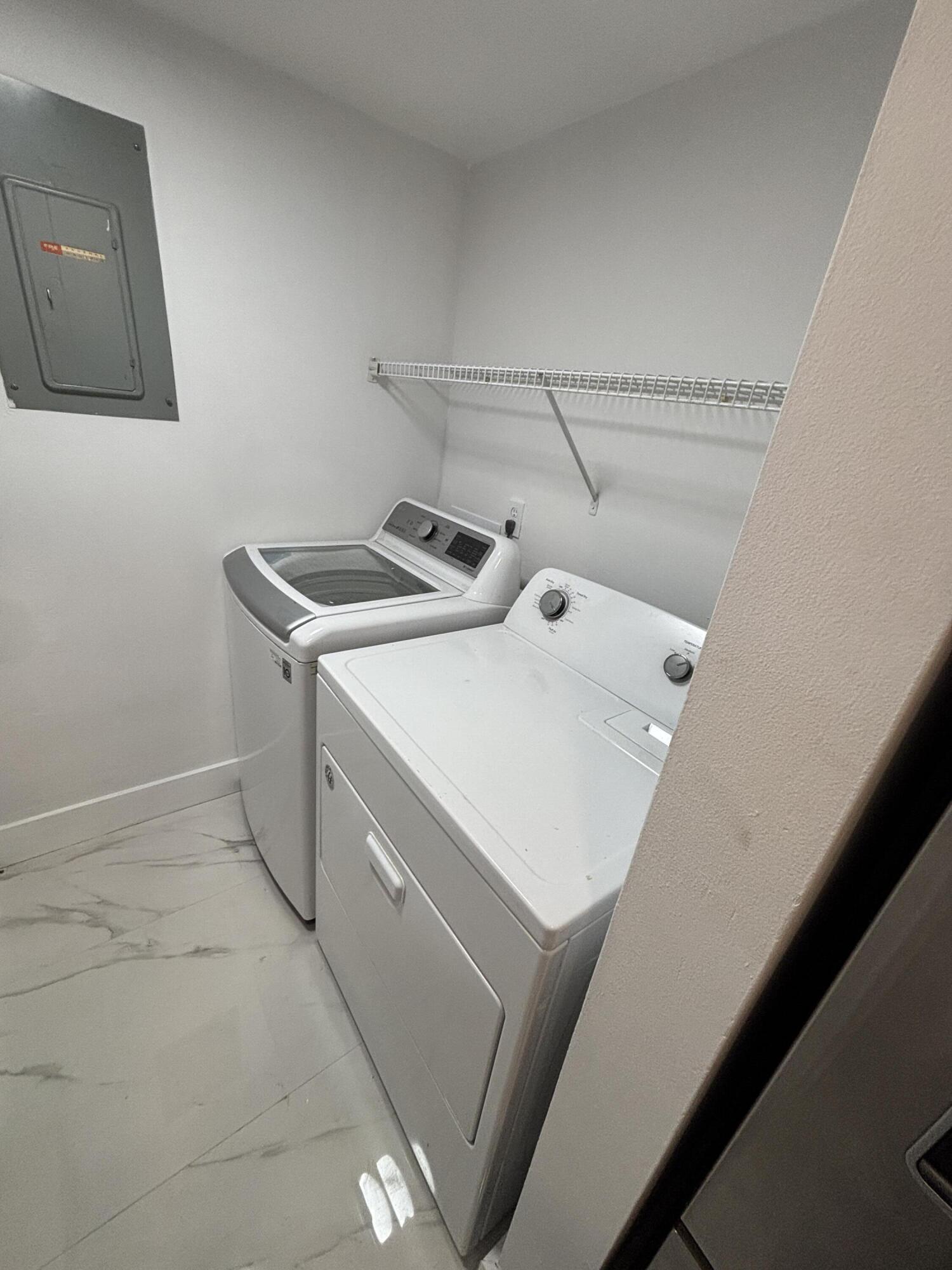 PINE RIDGE AT HAVERHILL CONDO - Residential Lease