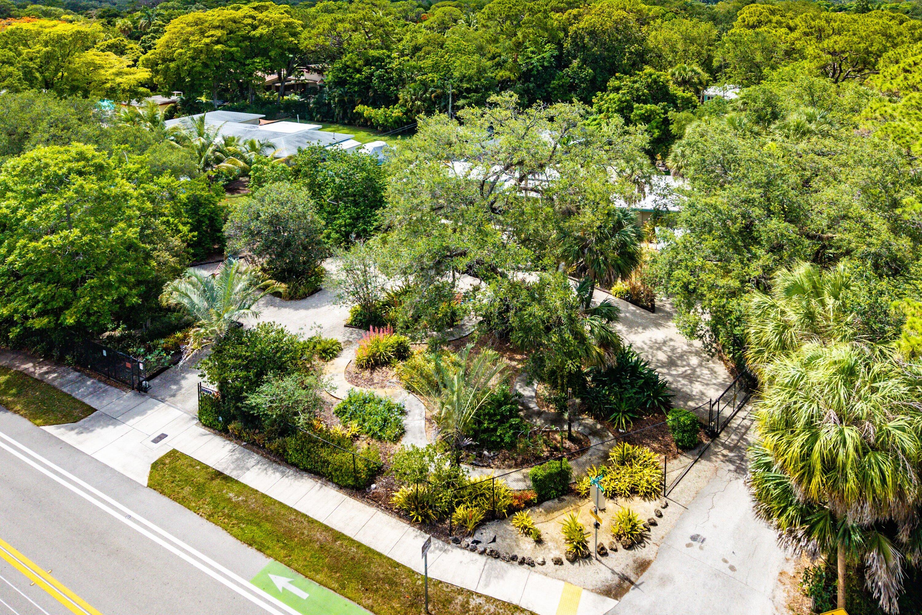 2873 Riverland Road, Fort Lauderdale, FL, 33312/$950,000 2 2873 Riverland Road