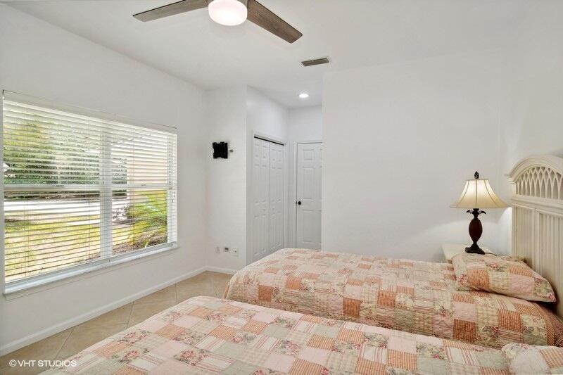 RESERVE GOLF VILLAS - Residential Lease