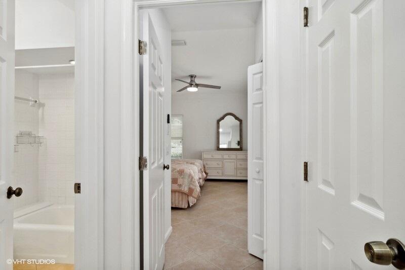 RESERVE GOLF VILLAS - Residential Lease